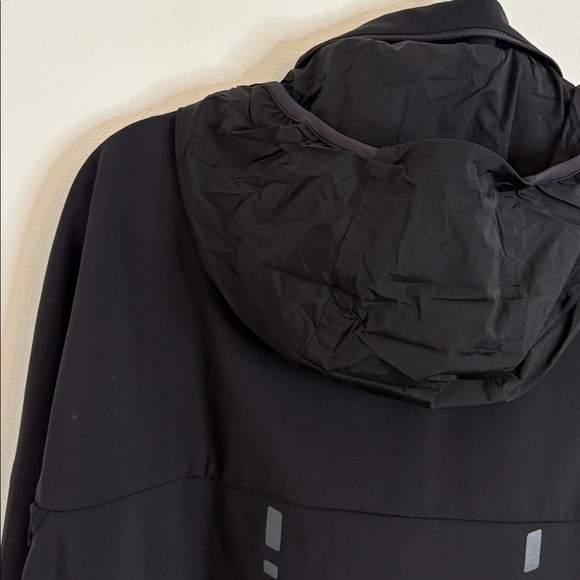Mens Lululemon Lightspeed Shell Jacket - Picture 9 of 10